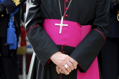 Papa Francisco morreu há duas semanas e nova eleição deve ser realizada (Imagem: Shutterstock)