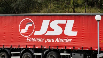 JSL aposta em estratégia de redução da alavancagem  para melhorar resultados nos próximos trimestres (Imagem: Shutterstock)