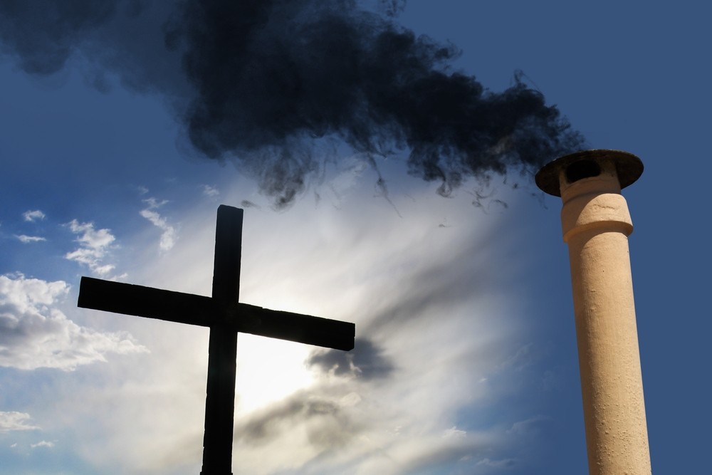 Cor da fumaça indica eleição do novo líder do Vaticano (Imagem: Shutterstock) Cor da fumaça indica eleição do novo líder do Vaticano (Imagem: Shutterstock)