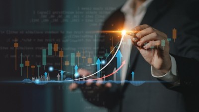 Apesar da notícia, as ações da companhia operavam em baixa nesta segunda-feira (12) (Imagem: Shutterstock)