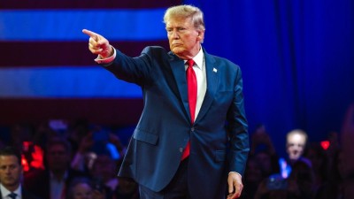 Trump falou de Tim Cook durante entrevista, no Catar (Imagem: Shutterstock)