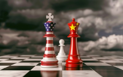 EUA e China são as duas maiores economias do mundo (Imagem: Shutterstock)