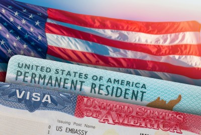 Green card é o certificado de residência permanente dos EUA (Imagem: Shutterstuck)