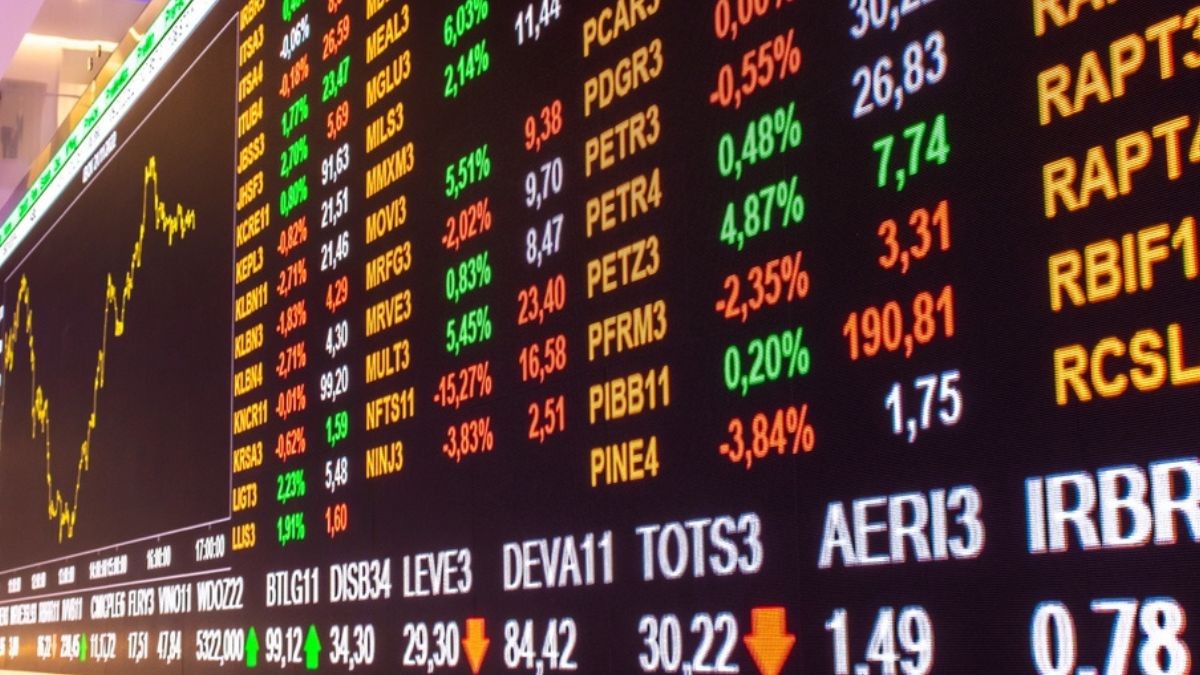 O dólar era cotado a R$ 5,68 (Imagem: Shutterstock)