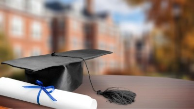 Governo vai proibir a oferta de determinados cursos na modalidade a distância (Imagem: Shutterstock)