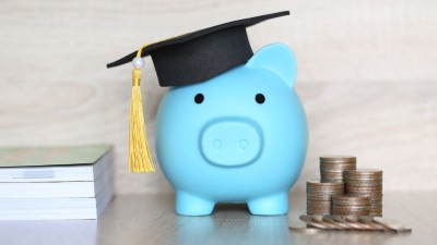 Governo vai proibir a oferta de determinados cursos na modalidade a distância (Imagem: Shutterstock)