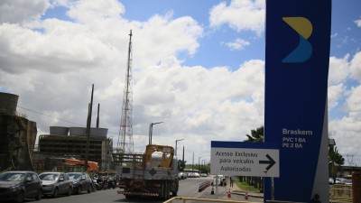 Com informações circulando na mídia, as ações da petroquímica estão entre as maiores altas do Ibovespa hoje (Imagem: Shutterstock) Com informações circulando na mídia, as ações da petroquímica estão entre as maiores altas do Ibovespa hoje (Imagem: Shutterstock)
