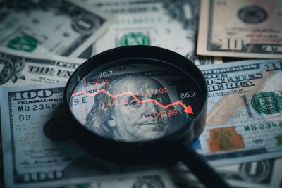 Dólar é a divisa mais importante do mundo (Imagem: Shutterstock)