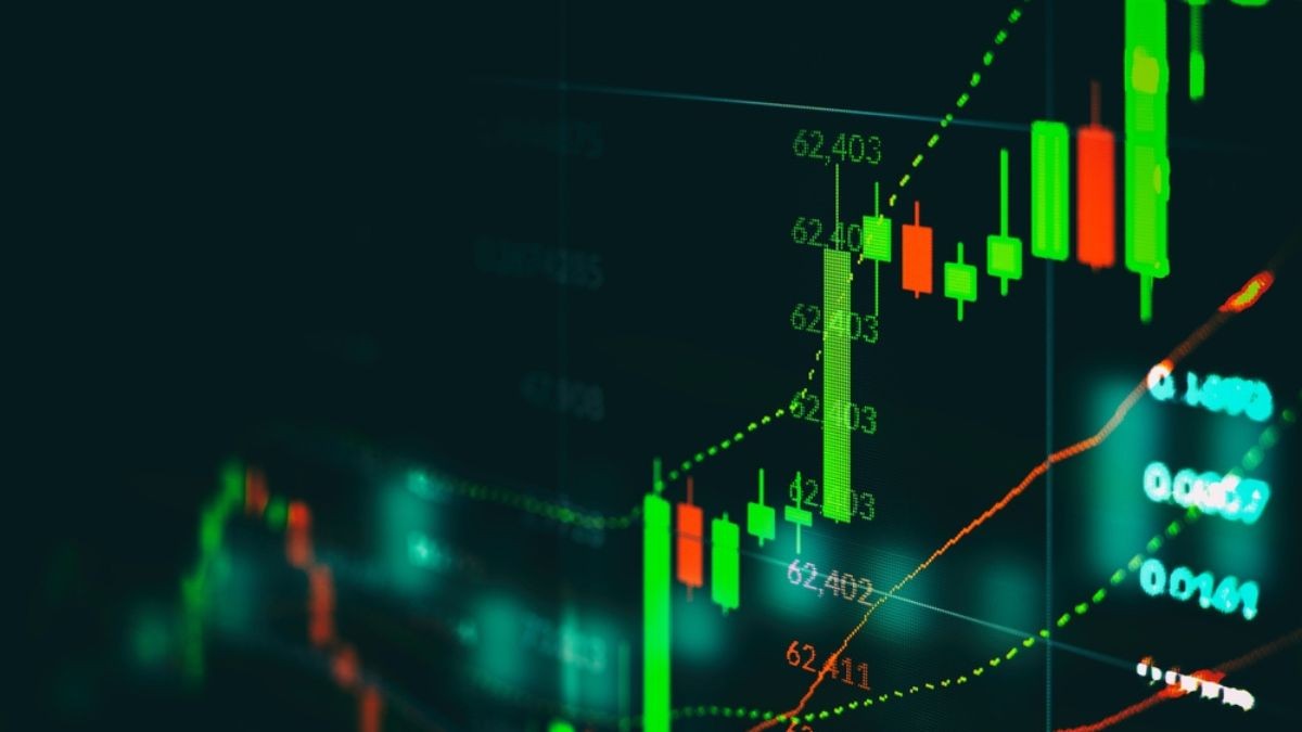 O dólar operava a R$ 5,66 (Imagem: Shutterstock) O dólar operava a R$ 5,66 (Imagem: Shutterstock)