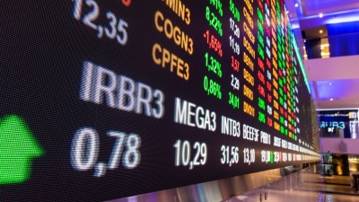 No câmbio, o dólar comercial recuou 0,70%, fechando cotado a R$ 5,635 (Imagem: Shutterstock) No câmbio, o dólar comercial recuou 0,70%, fechando cotado a R$ 5,635 (Imagem: Shutterstock)