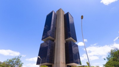 A medida tem como objetivo rolar vencimentos de operações previstos para o dia 2 de julho (Imagem: Shutterstock) A medida tem como objetivo rolar vencimentos de operações previstos para o dia 2 de julho (Imagem: Shutterstock)
