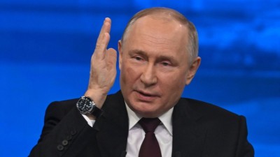 Apesar da pressão crescente, o Kremlin tem mantido um tom cauteloso (Imagem: Shutterstock)