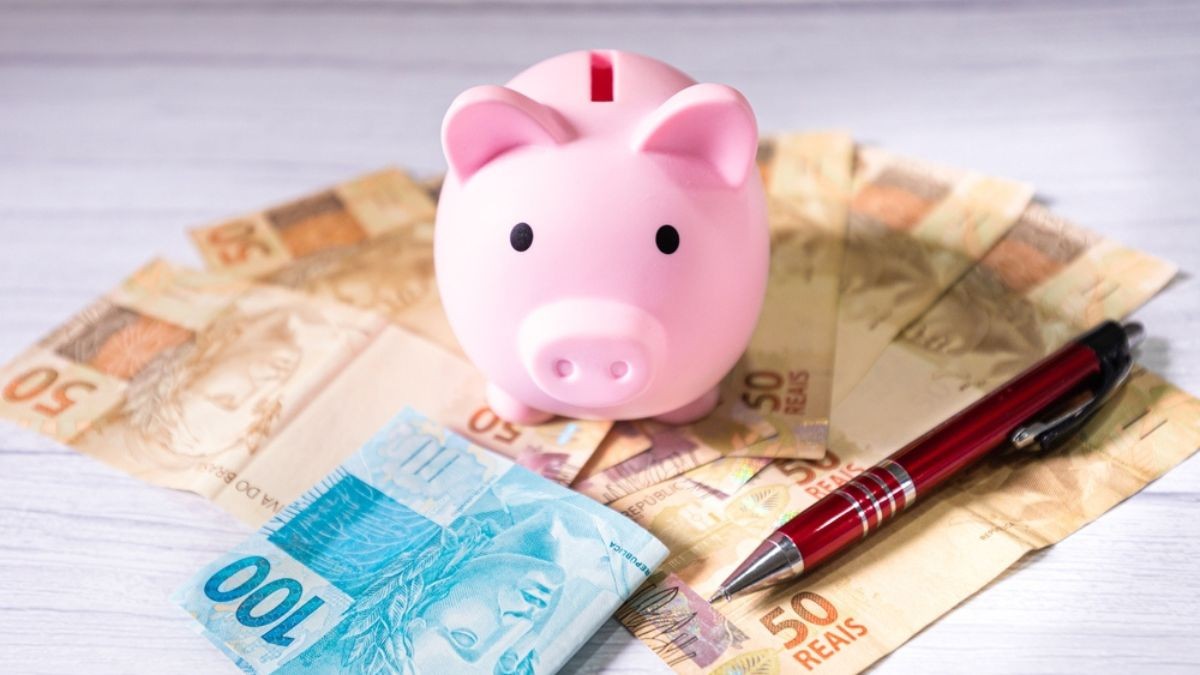 Poupança rendeu 0,67% em maio (Imagem: Shutterstock) Poupança rendeu 0,67% em maio (Imagem: Shutterstock)