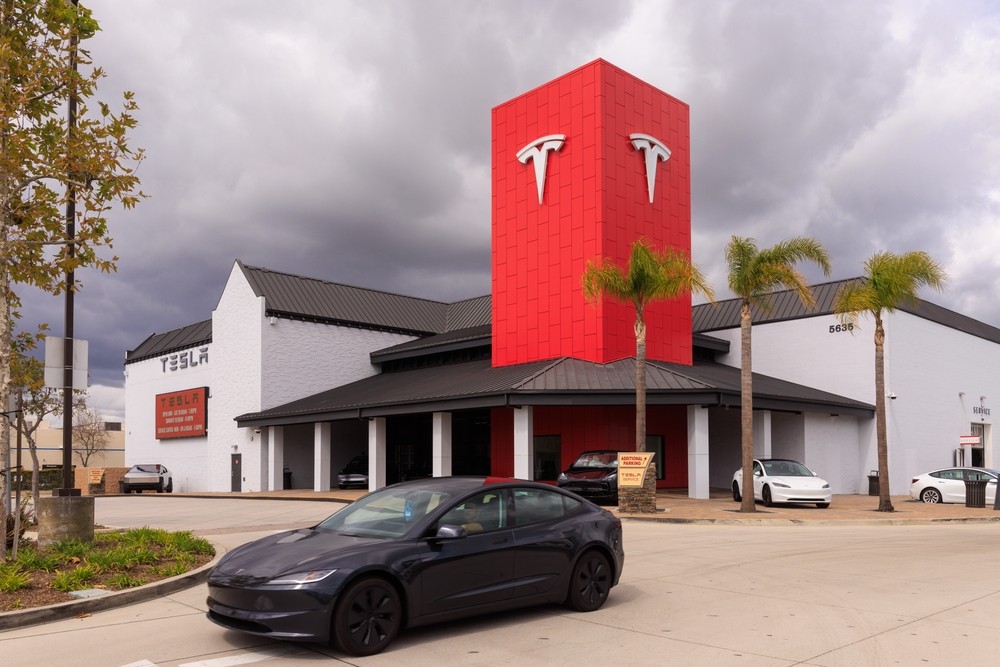 Tesla deixou o clube das 10 empresas mais valiosas do mundo (Imagem: Shutterstock) Tesla deixou o clube das 10 empresas mais valiosas do mundo (Imagem: Shutterstock)