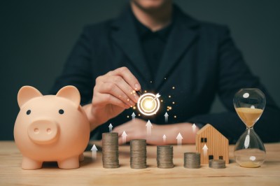 Renda fixa é uma das categorias de investimentos mais seguras para quem quer aumentar patrimônio (Imagem: Shutterstock)