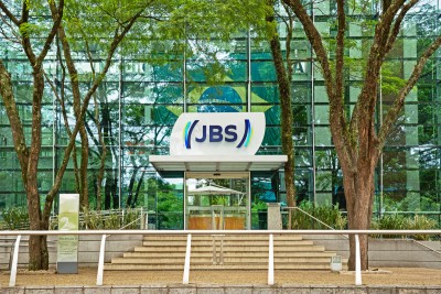 JBS é uma das maiores empresas fundadas no mercado brasileiro (Imagem: Shutterstock)