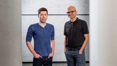 Os CEOs Sam Altman (OpenAI) e Satya Nadella (Microsoft) quando fecharam acordo entre as empresas, em 2019 (Imagem: Divulgação)