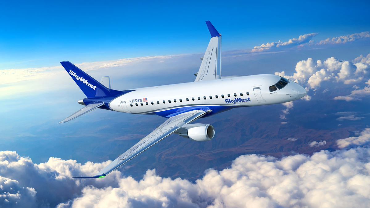 Embraer E-195 é uma das aeronaves mais vendidas pela empresa fundada no Brasil (Imagem: Shutterstock) Embraer E-195 é uma das aeronaves mais vendidas pela empresa fundada no Brasil (Imagem: Shutterstock)