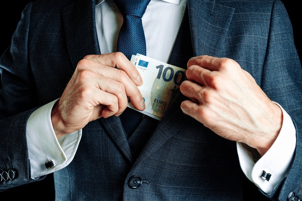 Primeiro milhão de reais é o sonho de muita gente, mas agora é preciso alcançá-lo em dólares para fazer parte do seleto grupo (Imagem: Shutterstock) Primeiro milhão de reais é o sonho de muita gente, mas agora é preciso alcançá-lo em dólares para fazer parte do seleto grupo (Imagem: Shutterstock)