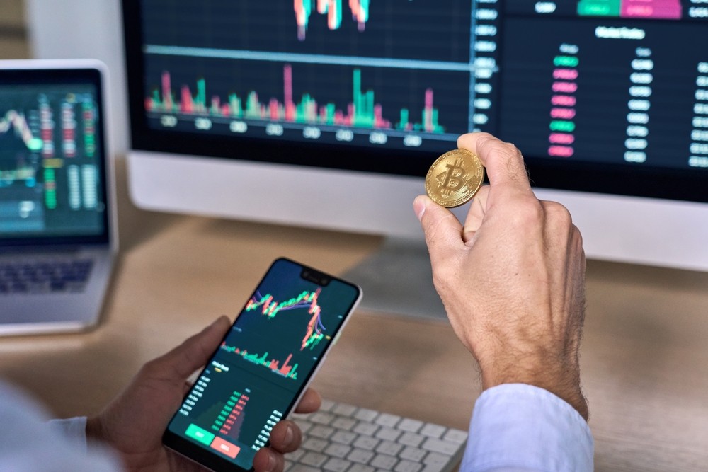 Ativos digitais estão enquadrados na categoria de investimentos em renda variável (Imagem: Shutterstock) Ativos digitais estão enquadrados na categoria de investimentos em renda variável (Imagem: Shutterstock)