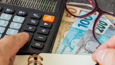 Título de longo prazo se valoriza 6% em menos de um mês (Imagem: Shutterstock) Título de longo prazo se valoriza 6% em menos de um mês (Imagem: Shutterstock)