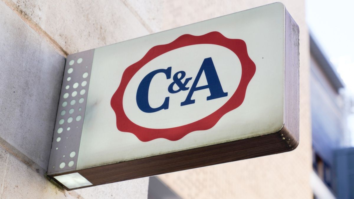 Com a operação, a C&A busca fortalecer sua atuação no setor de serviços financeiros (Imagem: Shutterstock)