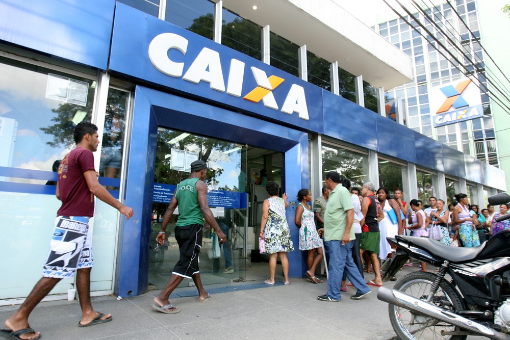 Caixa é um dos cinco maiores bancos do Brasil, com presença em quase todos os munícipios (Imagem: Shutterstock) Caixa é um dos cinco maiores bancos do Brasil, com presença em quase todos os munícipios (Imagem: Shutterstock)