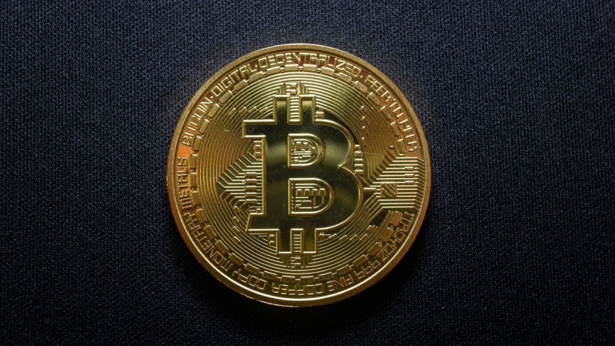 A performance da maior criptomoeda do mundo ficou próxima ao desempenho do Ibovespa (Imagem: Shutterstock)