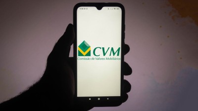 A entrega periódica de informações financeiras é obrigatória para empresas de capital aberto (Imagem: Shutterstock) A entrega periódica de informações financeiras é obrigatória para empresas de capital aberto (Imagem: Shutterstock)