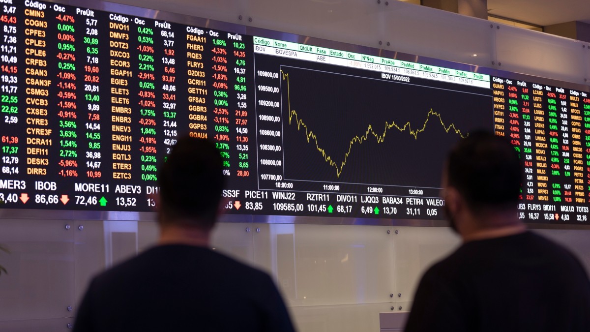 Tarifa comercial de 50% contra o Brasil pressiona o Ibovespa em dólar (Imagem: Shutterstock) Tarifa comercial de 50% contra o Brasil pressiona o Ibovespa em dólar (Imagem: Shutterstock)