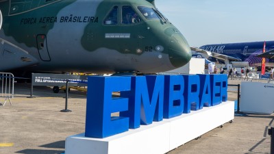 Saldo de R$ 20 bilhões está em jogo na Embraer (Imagem: Shutterstock) Saldo de R$ 20 bilhões está em jogo na Embraer (Imagem: Shutterstock)