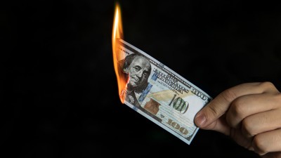 Dólar fraco no mundo impulsiona países emergentes como o Brasil (Imagem: Shutterstock)
