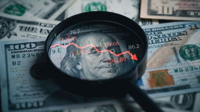 O dólar era negociado a R$ 5,52 (Imagem: Shutterstock)