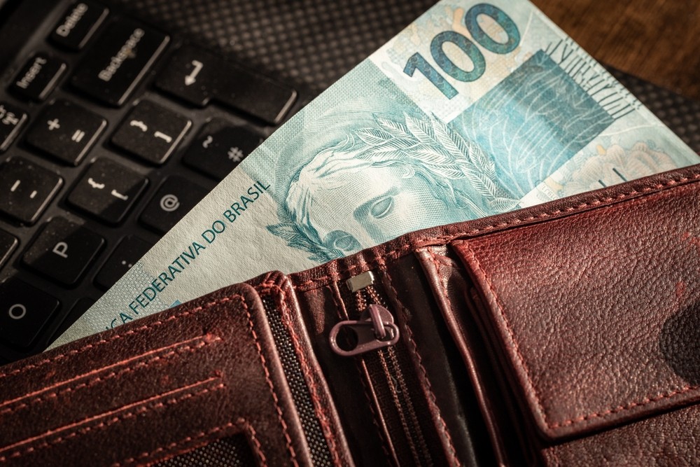 Real brasileiro é a moeda mais usada na América do Sul (Imagem: Shutterstock) Real brasileiro é a moeda mais usada na América do Sul (Imagem: Shutterstock)
