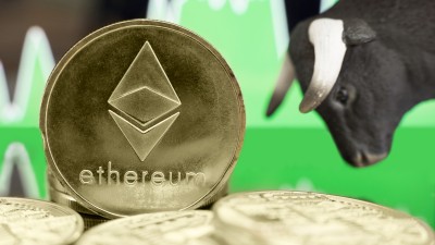 Empresas estão comparando ETH e colocando em tesouraria (Imagem: Shutterstock) Empresas estão comparando ETH e colocando em tesouraria (Imagem: Shutterstock)