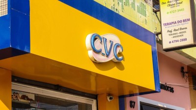 A CVC encerrou junho com dívida líquida de R$ 399,7 milhões (Imagem: Shutterstock)