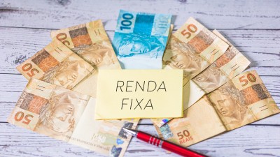 Taxas da renda fixa brasileira vão à contramão dos títulos americanos (Imagem: Shutterstock)