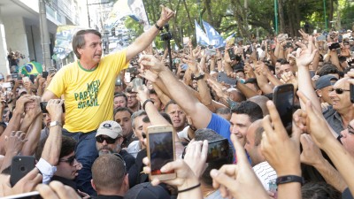 Cerco contra o ex-presidente envolve ação penal da tentativa de Golpe de Estado (Imagem: Shutterstock)