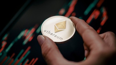 Popularidade dos criptos lastreados em dólar ajuda Ethereum mirar recorde (Imagem: Shutterstock) Popularidade dos criptos lastreados em dólar ajuda Ethereum mirar recorde (Imagem: Shutterstock)