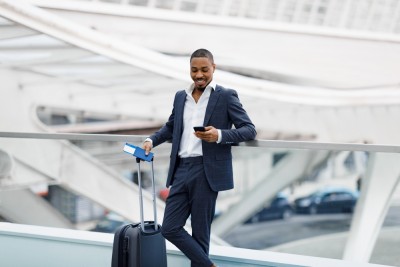 Viajantes poderão usar plano de telefonia do Brasil no exterior (Imagem: Shutterstock)