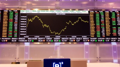 Varejistas e empresas de setores perenes ajudam o Ibovespa fechar em alta hoje (Imagem: Shutterstock)