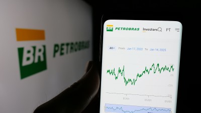 Renda fixa da Petrobras no exterior paga até Dólar+ 6,55% ao ano (Imagem: Shutterstock) Renda fixa da Petrobras no exterior paga até Dólar+ 6,55% ao ano (Imagem: Shutterstock)