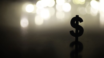 No pregão de hoje (5), os papéis saltaram 7,67%, cotados a R$ 3,93 (Imagem: Shutterstock)