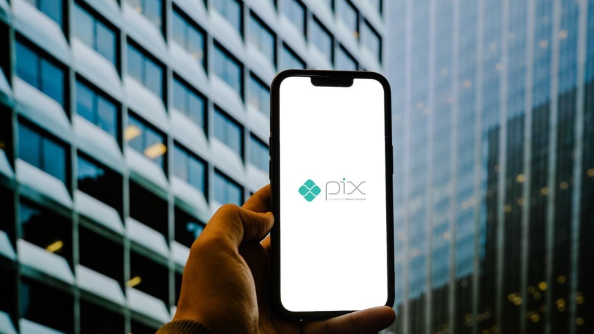 O Pix também bateu novo recorde de transações  (Imagem: Shutterstock)