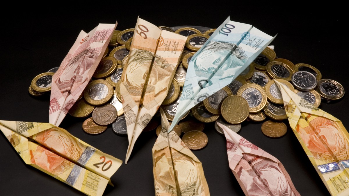 Volatilidade no Tesouro Direto coincide com maioria no STF para condenar Bolsonaro (Imagem: Shutterstock)