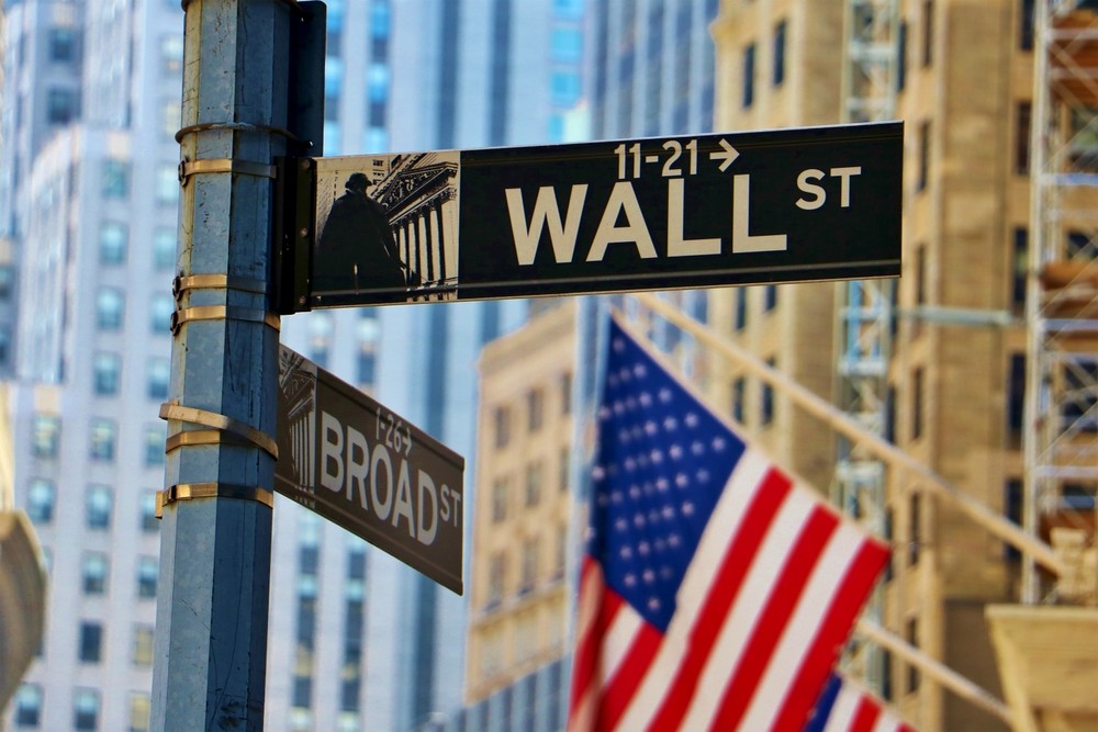 Wall Street é a região que concentra as maiores empresas do mundo (Imagem: Shutterstock)