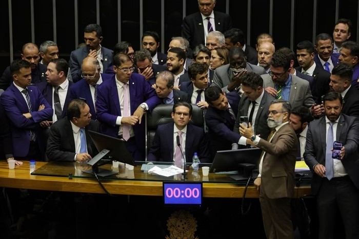 Câmara dos Deputados têm 513 deputados que são responsáveis por votar leis para a população brasileira (Imagem: Shutterstock)