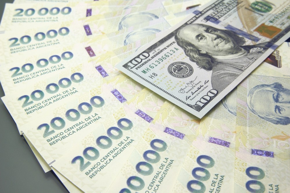 Bilhete de 20 mil pesos é o maior em circulação no país vizinho (Imagem: Shutterstock) Bilhete de 20 mil pesos é o maior em circulação no país vizinho (Imagem: Shutterstock)