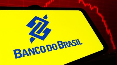 Setor bancário e Petrobras são os grandes responsáveis pela baixa do IBOV (Imagem: Shutterstock)