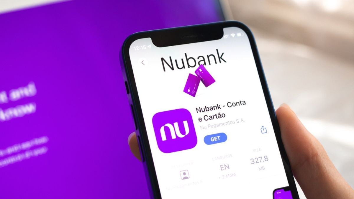 O Nubank informou que o cartão será disponibilizado gradualmente (Imagem: Shutterstock)